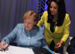Фрау Меркел на български: Сичко наи хубаго! (снимки и видео)