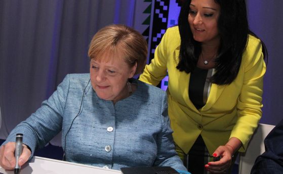 Фрау Меркел на български: Сичко наи хубаго! (снимки и видео)