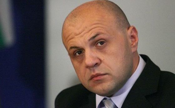Томислав Дончев след Москва: България не е плавателен съд, за да си сменя курса