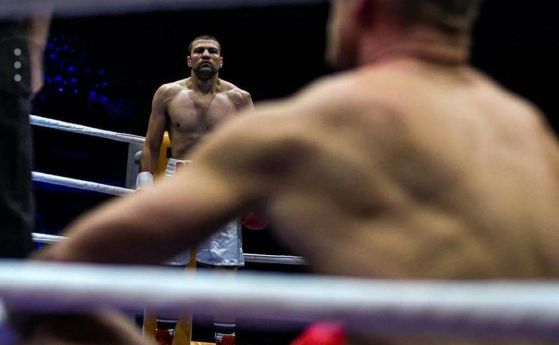 Тервел Пулев остава непобеден на професионалния ринг