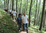 Нинова пусна снимка с Румен Радев в гората за ЧРД на президента