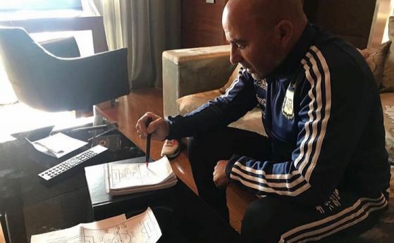 Селекционерът на аржентинския национален отбор Хорхе Сампаоли бе съкрушен след