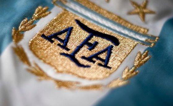  Треньор, управление и футболисти положили клетва в името на Аржентина 