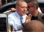 При 62% преброени бюлетини Ердоган води на изборите в Турция