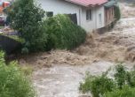 Смолян и общини в Хасковско бедстват от дъжда (видео)