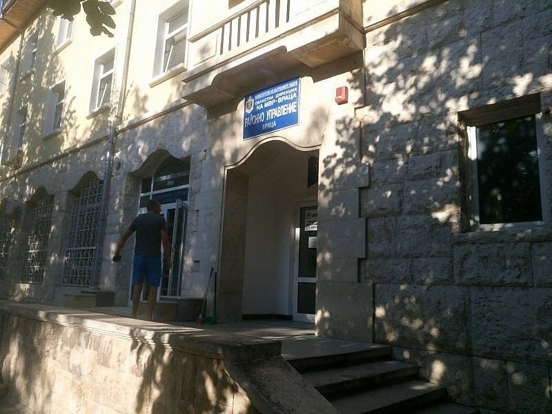 Полицията във Враца задържа 15–годишния младеж, който избяга от районното