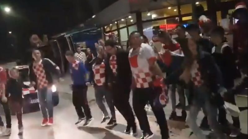 Феновете на Хърватия извиха кръшни хора след победата на шахматистите