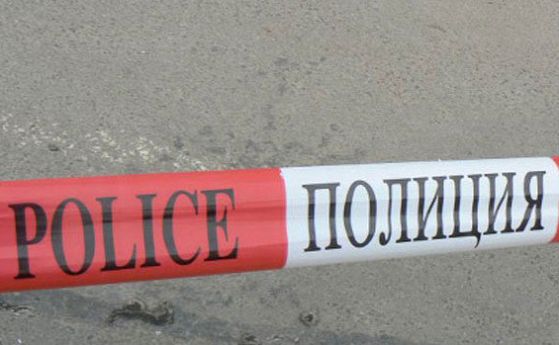 ТИР и три коли се сблъскаха край Мездра, румънски шофьор загина (обновена)