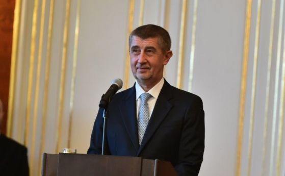 Чешкият министър председател Андрей Бабиш подписа споразумение за подялба на властта