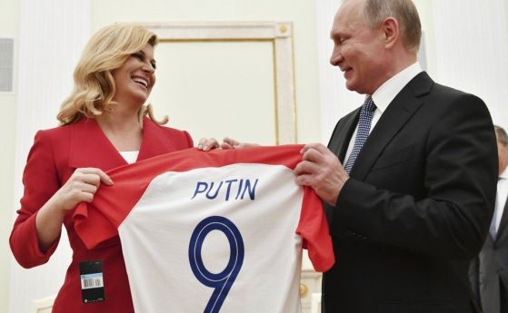 Президентът на Хърватия дари Путин с екип на националния отбор