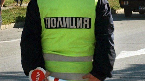 Пътни полицаи са арестувани в Габрово при мащабна акция заради