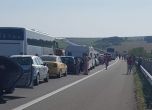 Катастрофа на Тракия: Шофьор загина, ТИР препречи три платна от магистралата