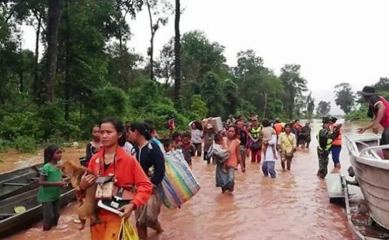 Потвърдиха смъртта на 26 души след срутването на язовирна стена в Лаос, 131 са в неизвестност