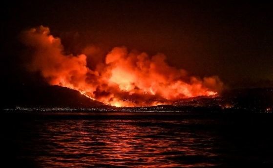 Пожарите в Гърция са тръгнали от умишлени палежи