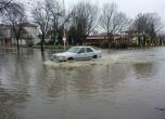 Дъжд отново наводни улиците на Варна