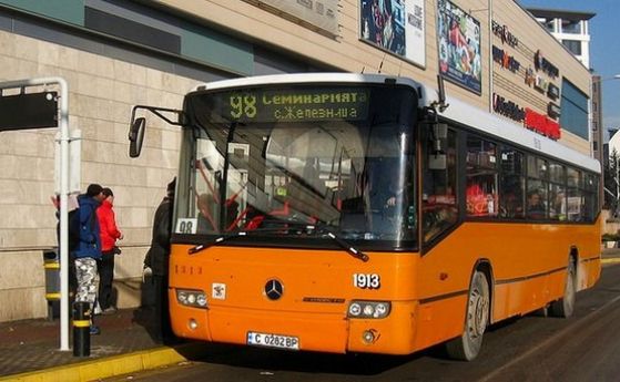 Затварят новото кръгово в Драгалевци днес, три автобуса с променен маршрут