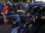 Сблъсъци и арести на многохиляден протест в Букурещ
