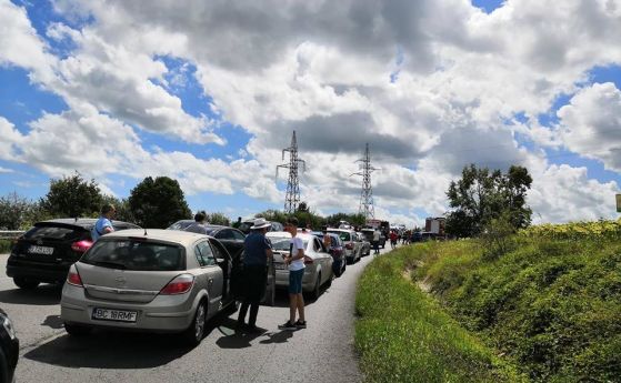Тежка катастрофа блокира пътя Варна-Бургас