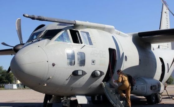 Самолет на ВВС транспортира медицински екип за донорска ситуация