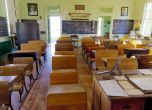 Държавата отпусна 5,6 млн. лева за ученически шкафчета и по-модерни кабинети