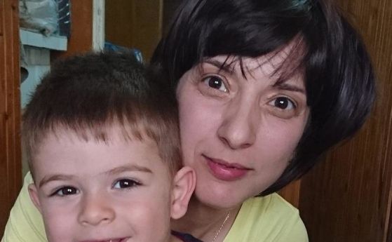 Майка на 2-годишно момченце се нуждае спешно от помощ в борбата с рака