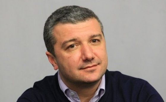 Драгомир Стойнев: Държавата е в пълен разпад