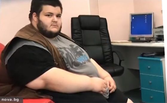 Младеж успя да отслабне със 150 килограма за по-малко от година