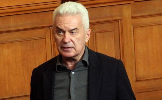 Сидеров: Ако бях на мястото на Борисов, щях да сменя абсолютно всички министри