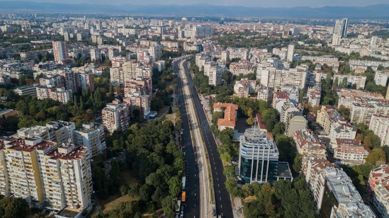 Движението по столичния бул. България е възстановено напълно, ремонтът в