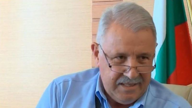 Изпълнителният директор на Изпълнителната агенция по горите Григор Гогов подава