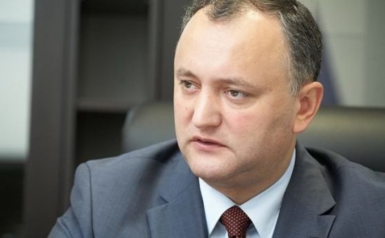 Конституционният съд може да отстрани днес президента на Молдова Игор