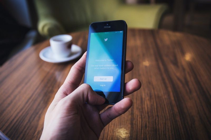 Социалната мрежа Twitter обяви, че ще промени в правилата си