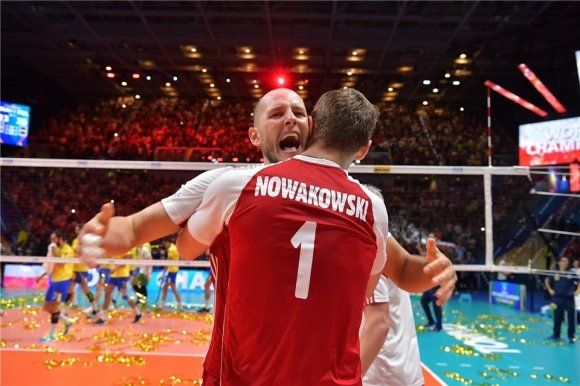 Волейболистите на Полша победиха Бразилия с 3:0 (28:26, 25:20, 25:23)