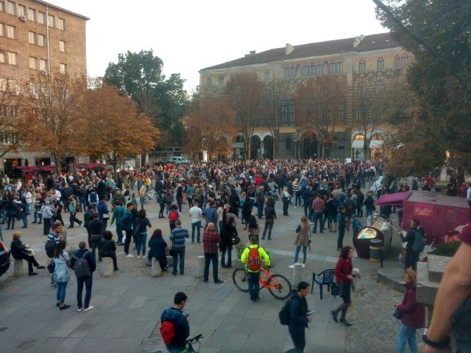 Стотици се събраха на столичния пл. Света Неделя на бдение в памет