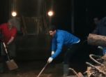 Сърце на шампион! Рафаел Надал помага на пострадалите в Майорка (видео)