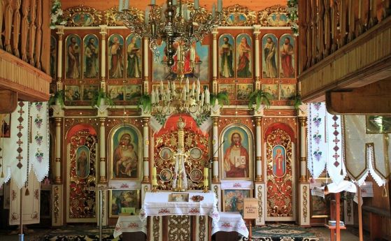  Вселенската патриаршия призна автокефалността на Украинската православна черква 