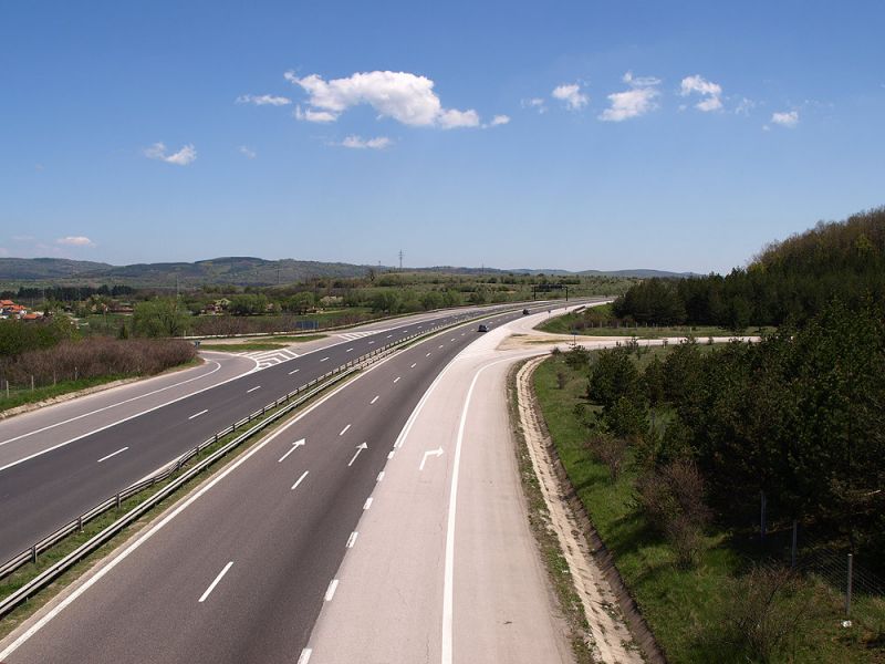 Шофьорите, пътуващи в посока Бургас, да карат внимателно и със