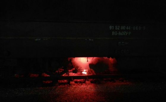 Отново пожар във влак Локомотивът 44 060 на БДЖ Пътнически превози горя