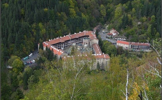 Спасени туристи в Лозенската планина, двама от Израел се изгубили край Рилския манастир