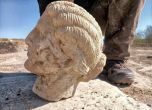 Археолози откриха и глава на статуя в Хераклея Синтика (видео)