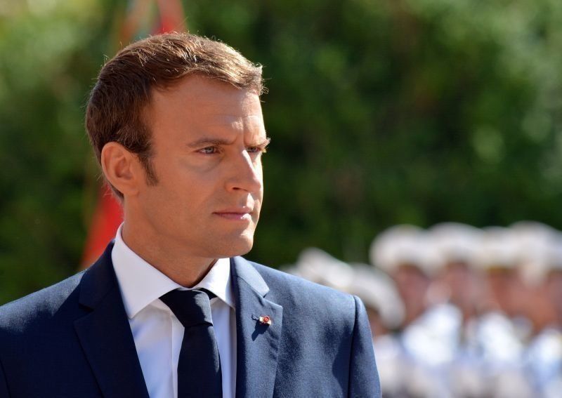 Френският президент Еманюел Макрон реши залата за журналисти да бъде преместена