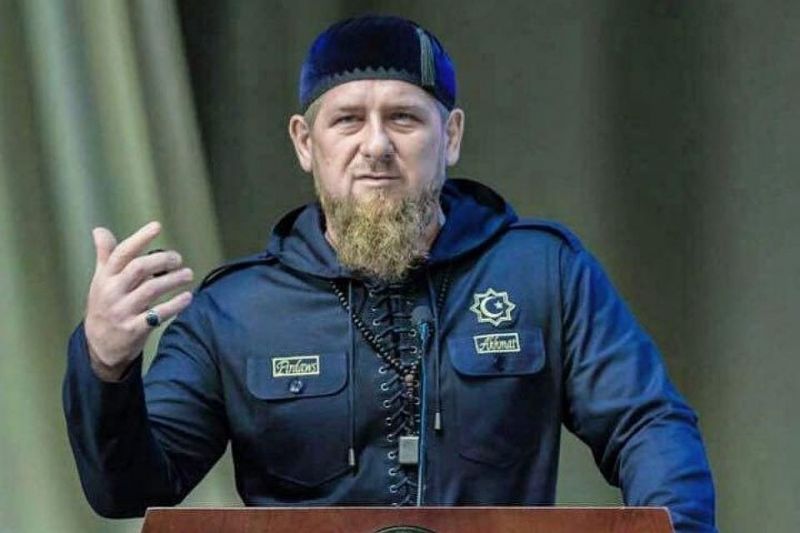 Държавният глава на Чечня и страстен почитател на футбола и
