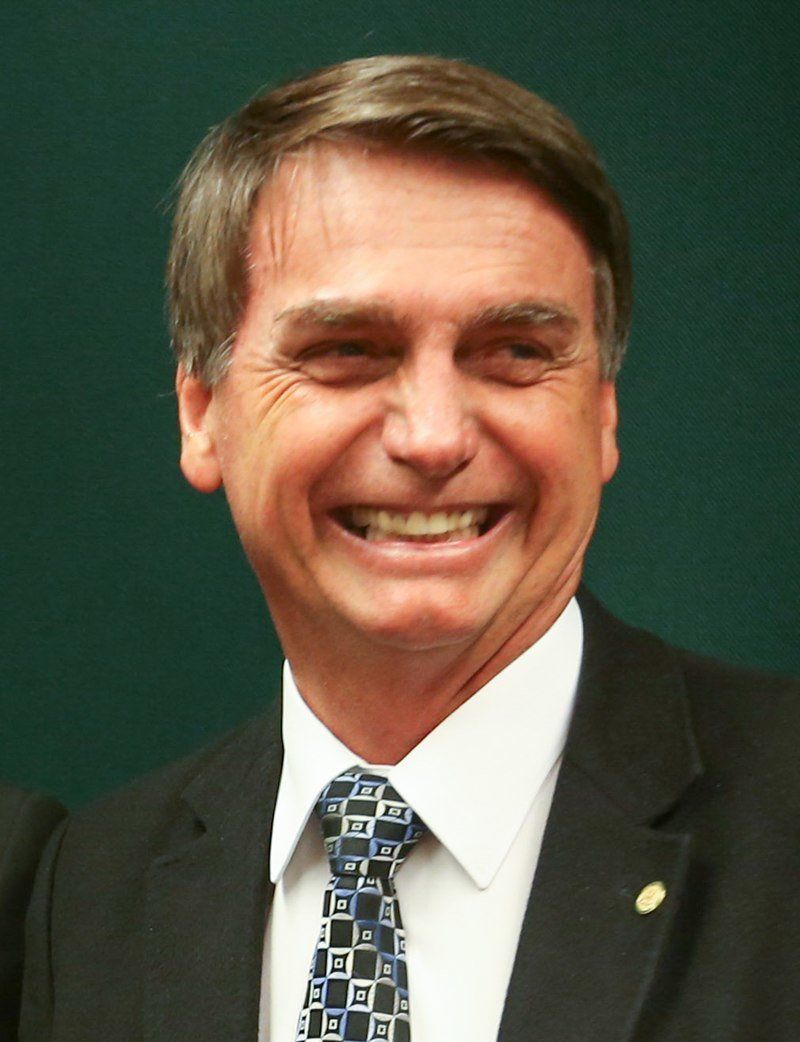 Бразилия избра крайнодесния конгресмен Жаир Болсонаро за президент с 55,2 на сто