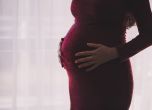 Изчакайте поне година, преди да забременеете отново, съветват учени