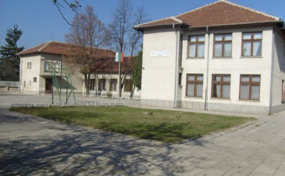 Закриват училището в Кривина, няма деца