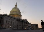 Републиканците разшириха позициите си в Сената, демократите поемат контрол над Камарата на представителите