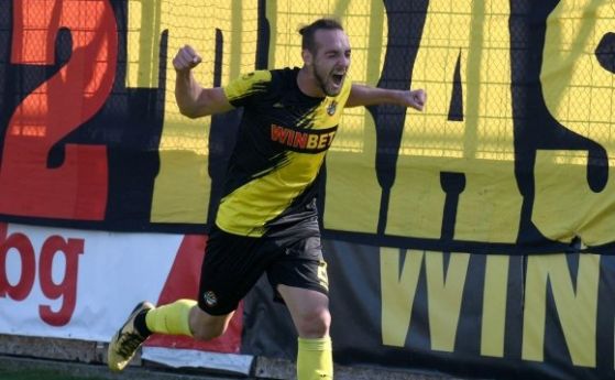  Ботев изпуска голмайстора си без пари 