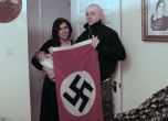 Осъдиха британска двойка, кръстила бебето си на Адолф Хитлер