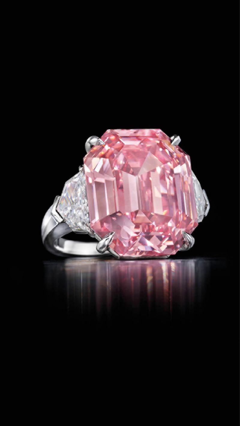 Рядък розов диамант бе продаден за 50.3 милиона швейцарски франка