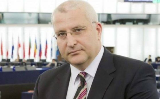 Светослав Малинов: ЕК иска да се отърве от мониторинга на България